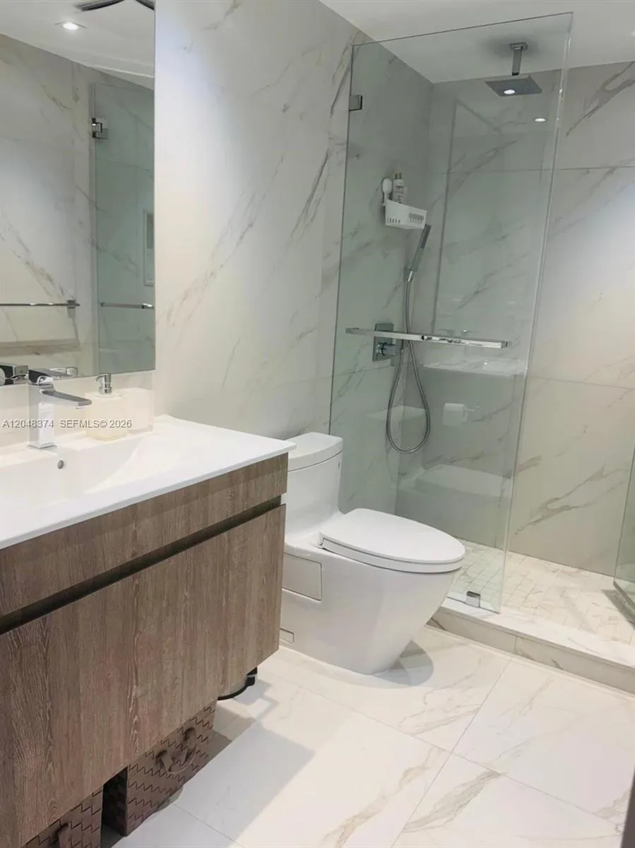 10275 Collins Ave #333 Bal Harbour, FL 33154