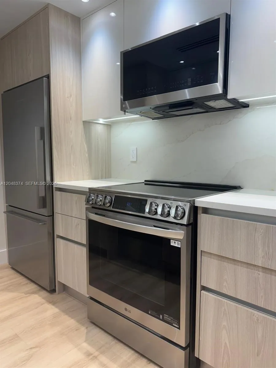 10275 Collins Ave #333 Bal Harbour, FL 33154