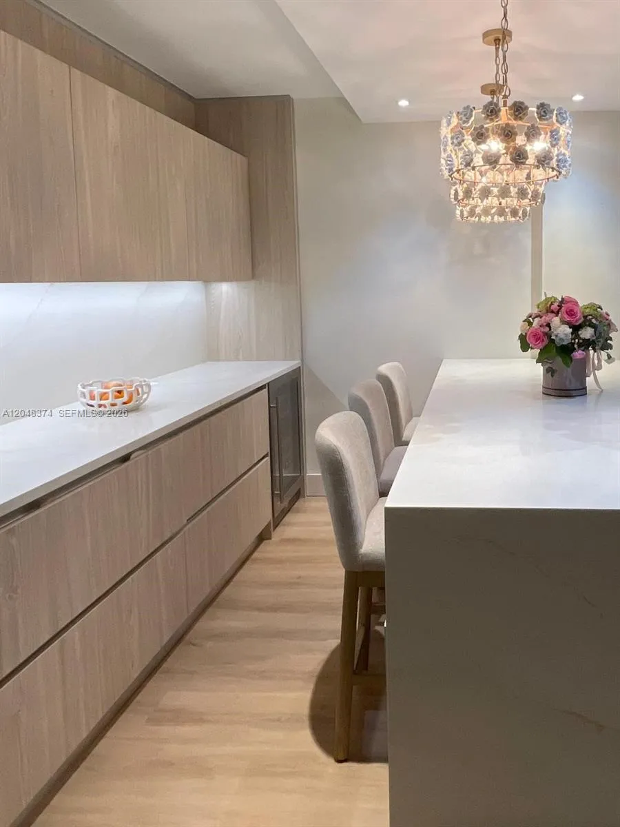10275 Collins Ave #333 Bal Harbour, FL 33154