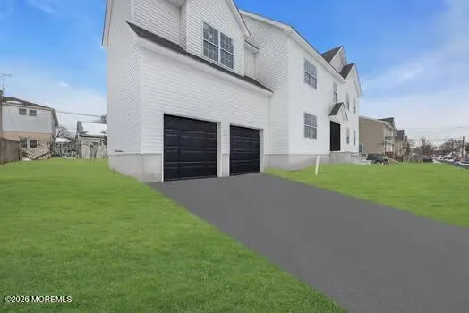 1027 Mereline Avenue Avenel, NJ 07001