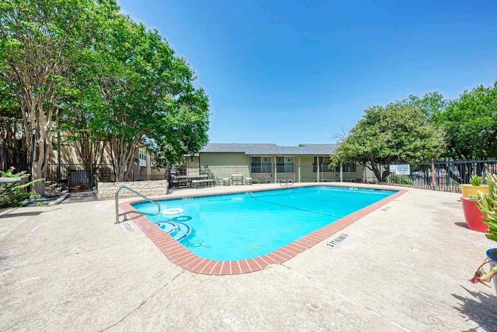 2124 Burton Drive #136 Austin, TX 78741