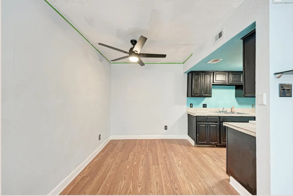 2124 Burton Drive #136 Austin, TX 78741