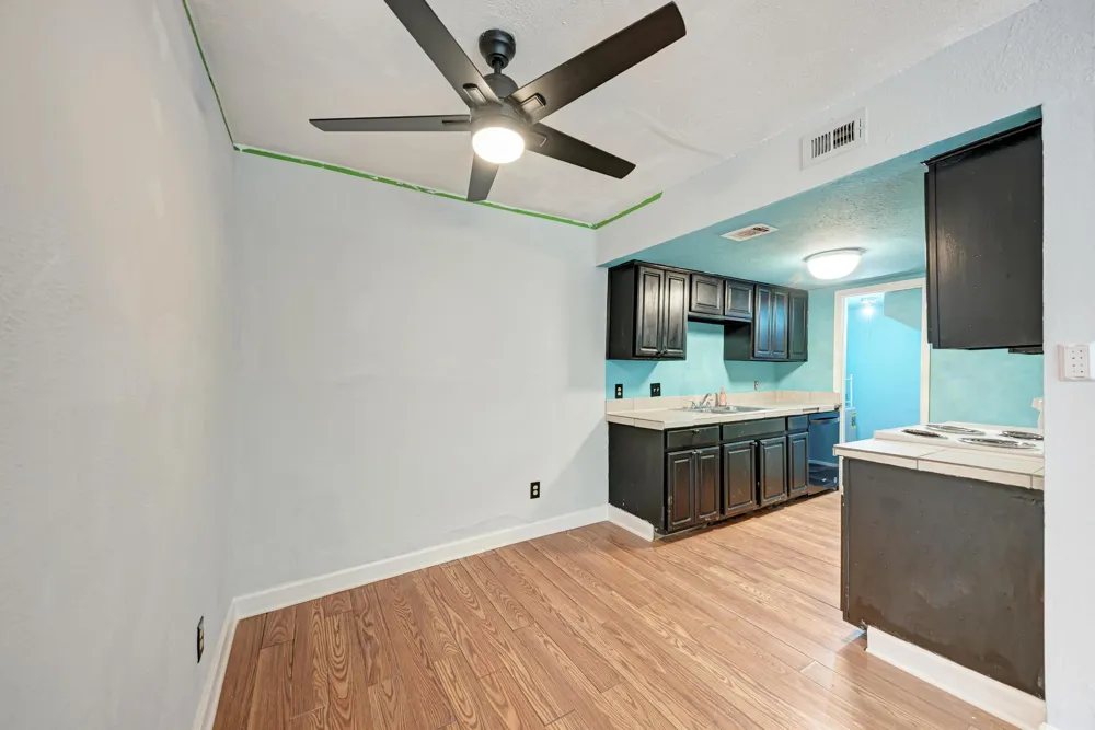 2124 Burton Drive #136 Austin, TX 78741