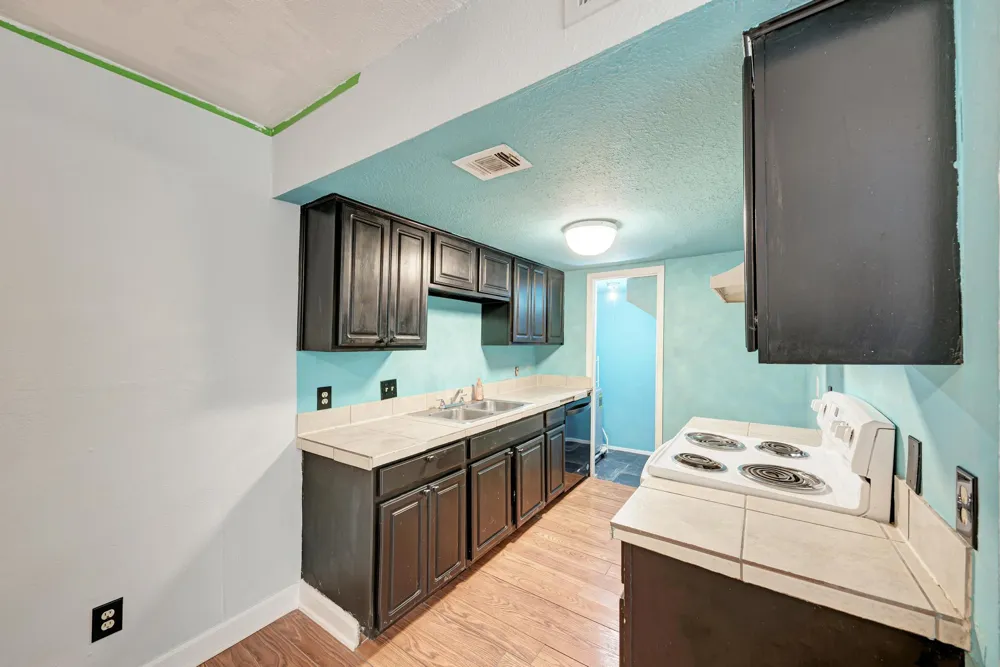 2124 Burton Drive #136 Austin, TX 78741