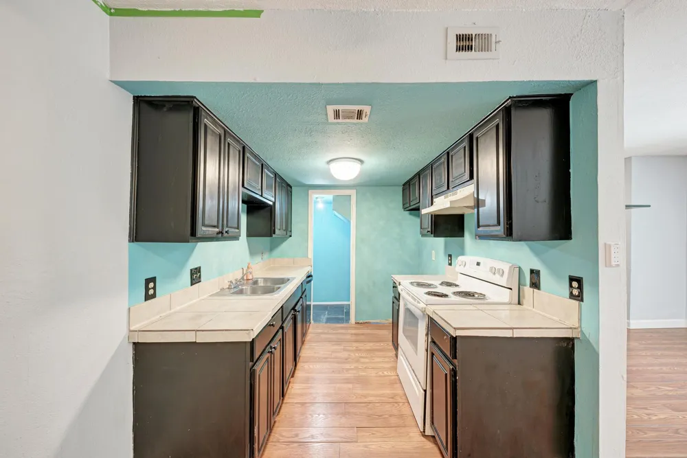 2124 Burton Drive #136 Austin, TX 78741