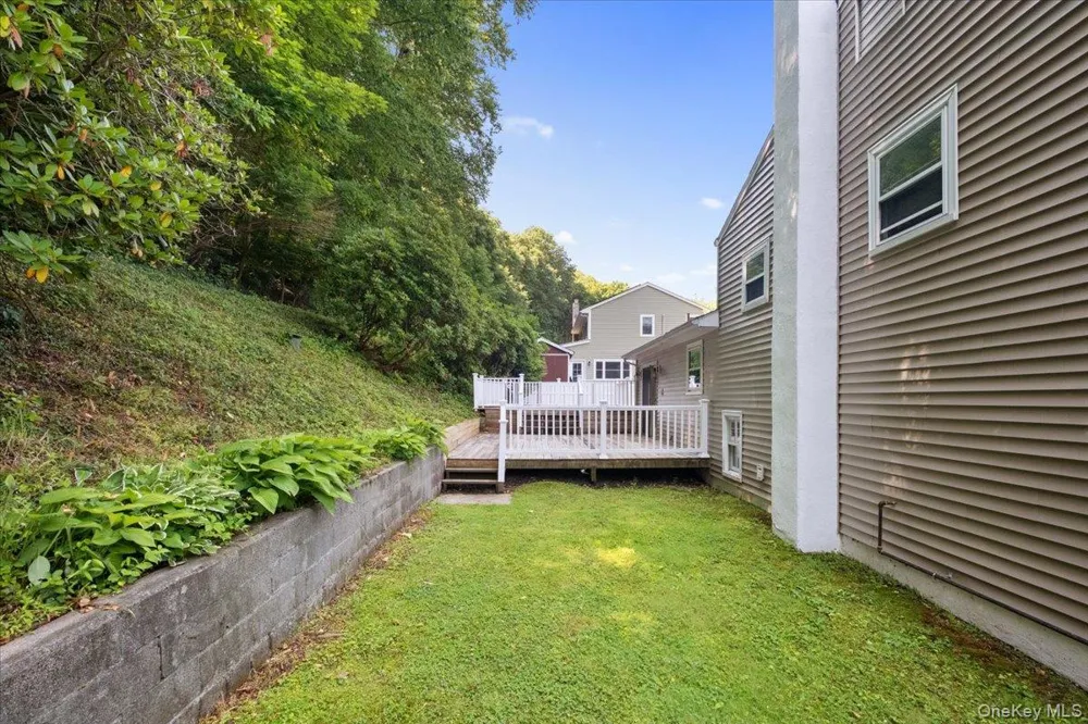 22 Knollwood Road Cortlandt Manor, NY 10567
