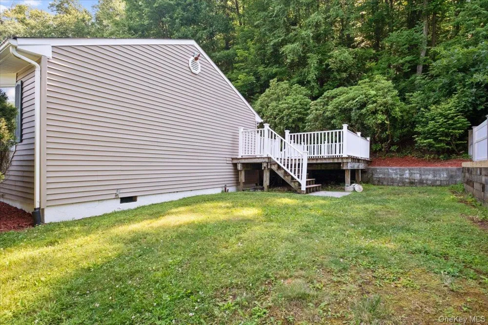 22 Knollwood Road Cortlandt Manor, NY 10567