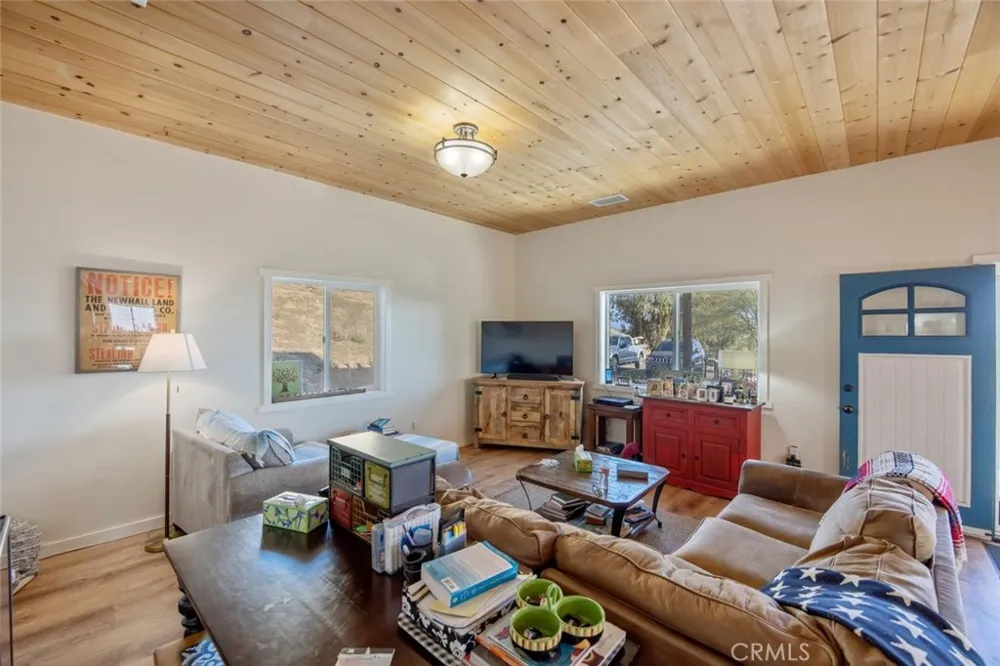 6931 Sierra Agua Dulce, CA 91390