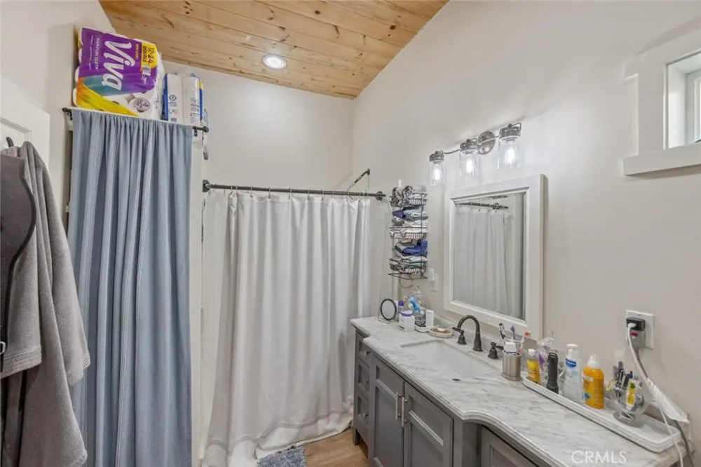 6931 Sierra Agua Dulce, CA 91390