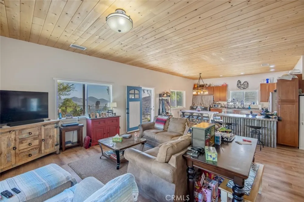 6931 Sierra Agua Dulce, CA 91390