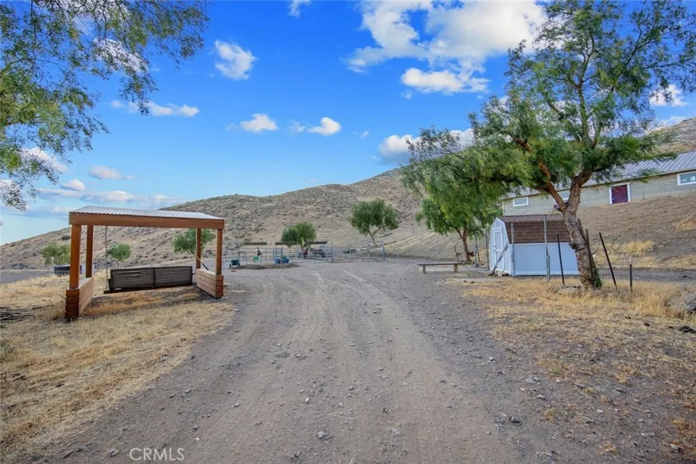 6931 Sierra Agua Dulce, CA 91390