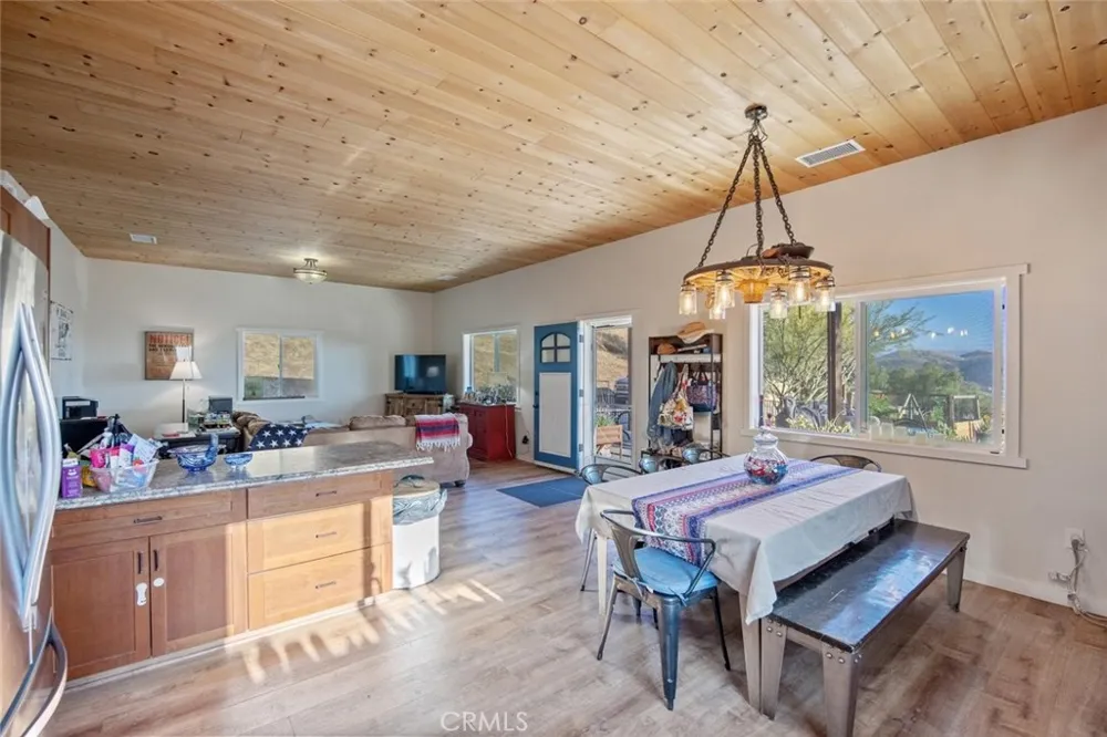 6931 Sierra Agua Dulce, CA 91390