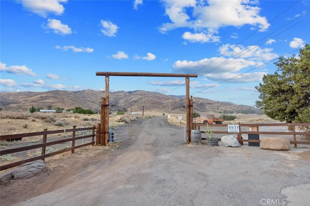6931 Sierra Agua Dulce, CA 91390
