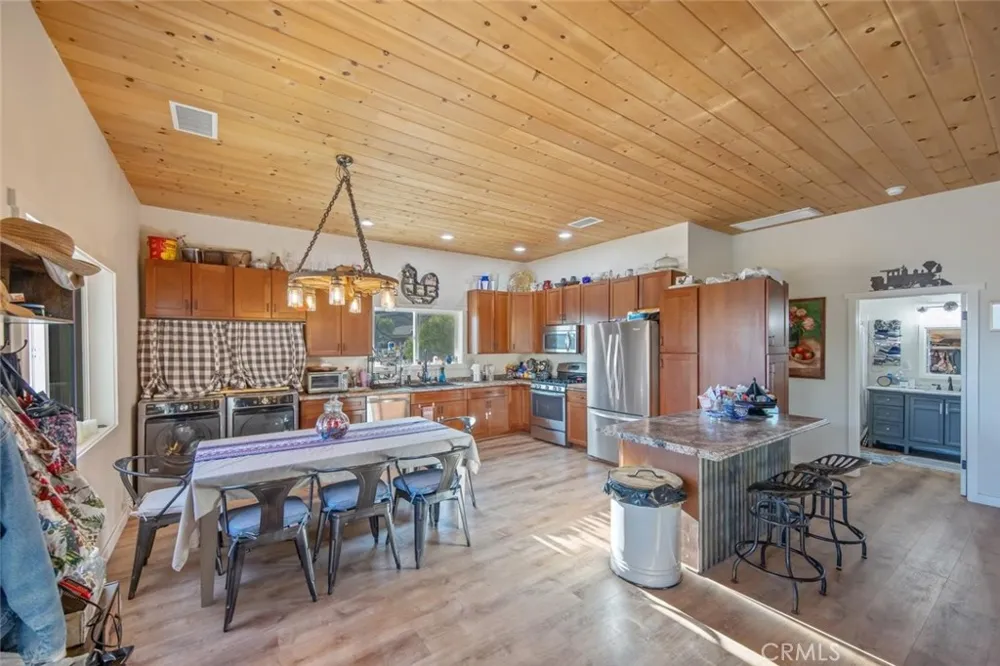 6931 Sierra Agua Dulce, CA 91390