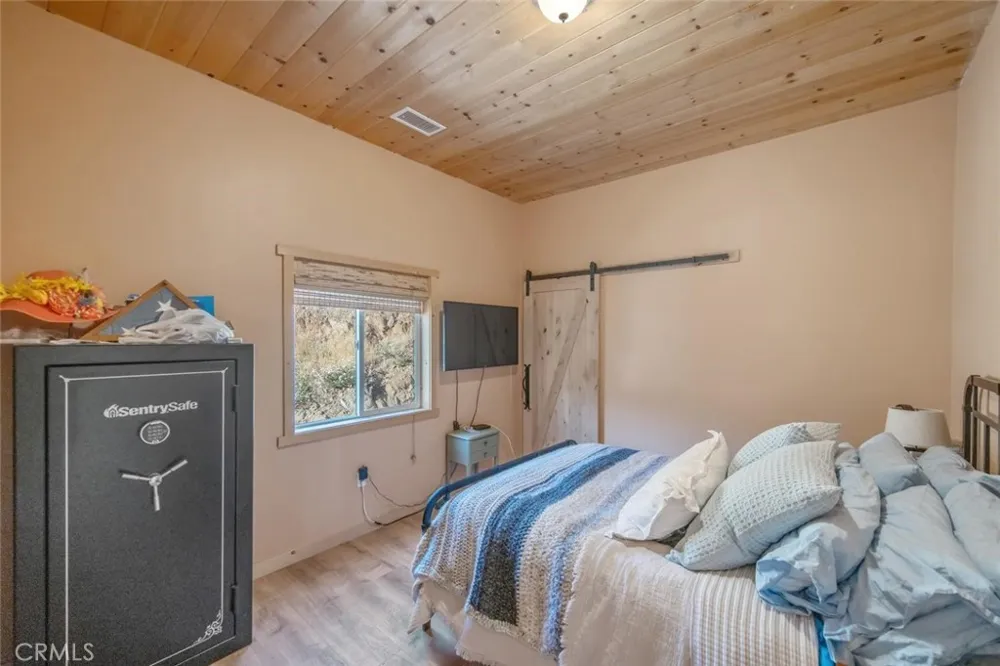 6931 Sierra Agua Dulce, CA 91390
