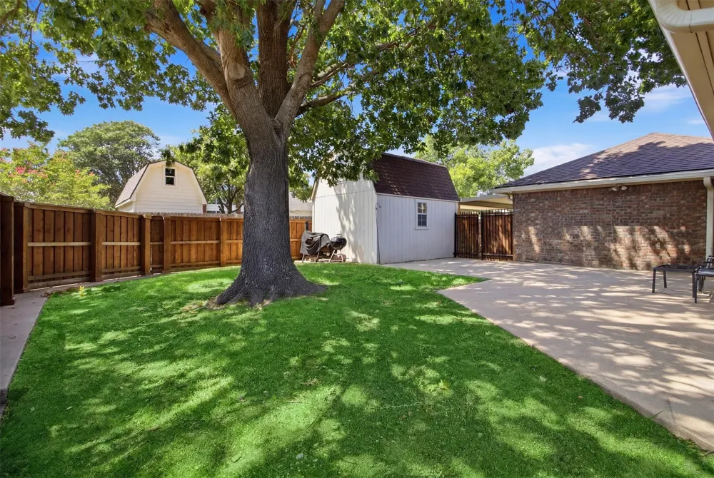 2701 Beau Drive Mesquite, TX 75181