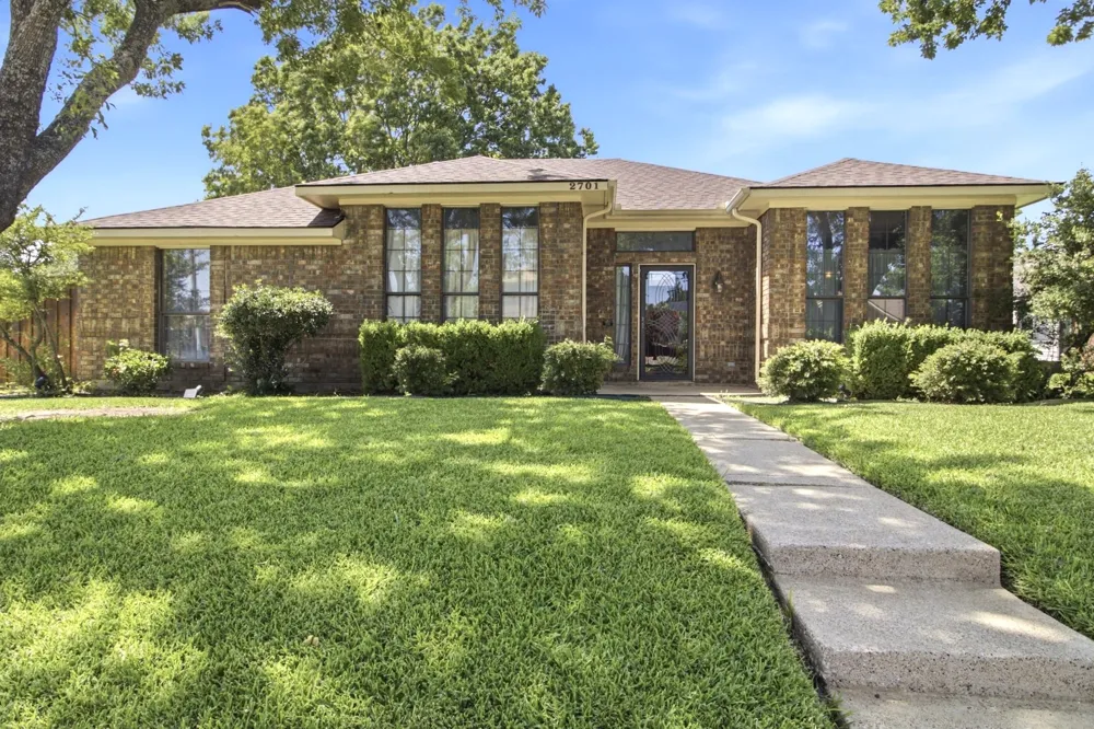 2701 Beau Drive Mesquite, TX 75181