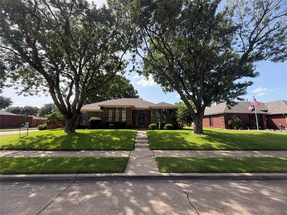 2701 Beau Drive Mesquite, TX 75181