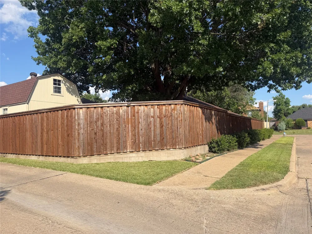 2701 Beau Drive Mesquite, TX 75181