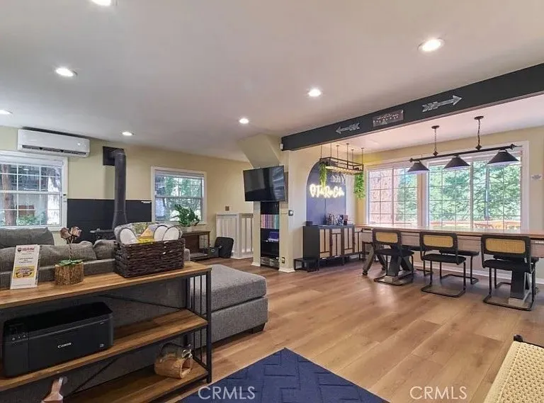 582 Rose Twin Peaks, CA 92391