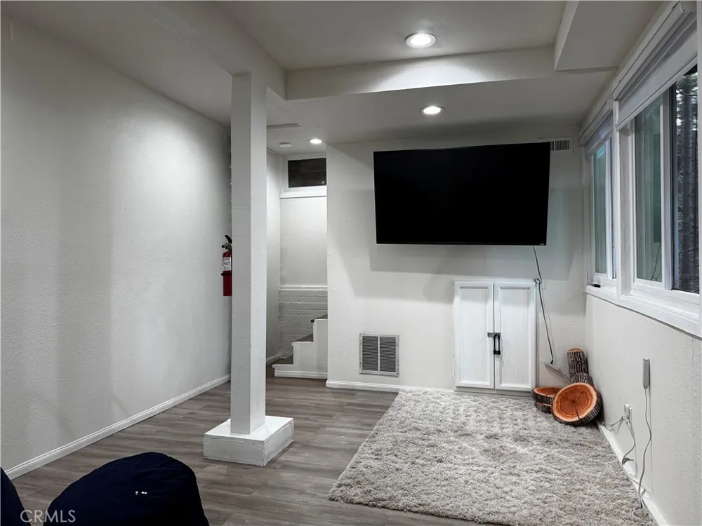 582 Rose Twin Peaks, CA 92391