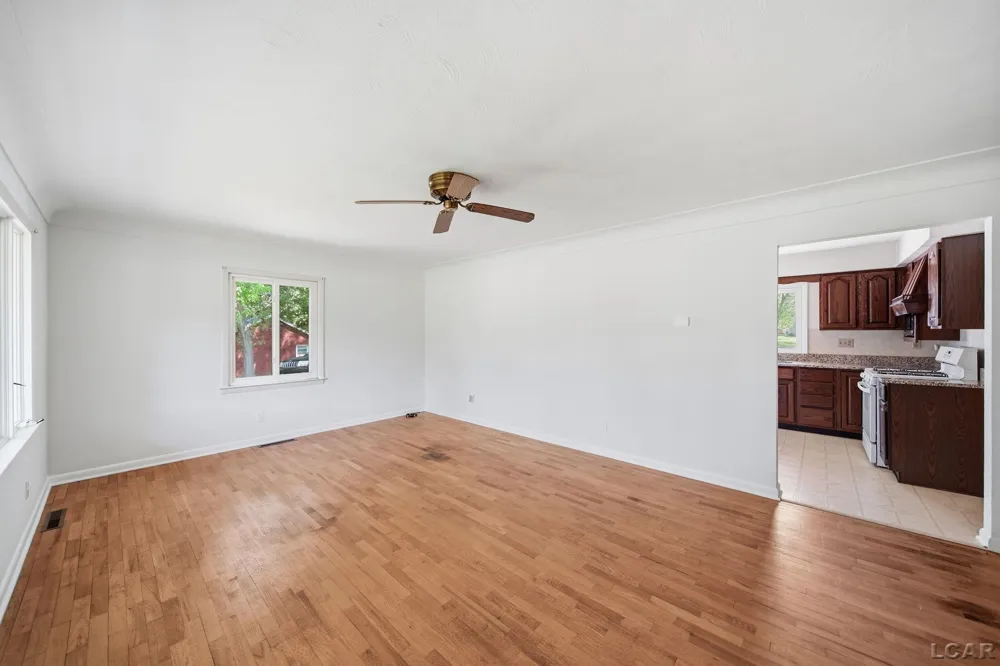 2745 E Carleton Road Madison Charter Township, MI 49221