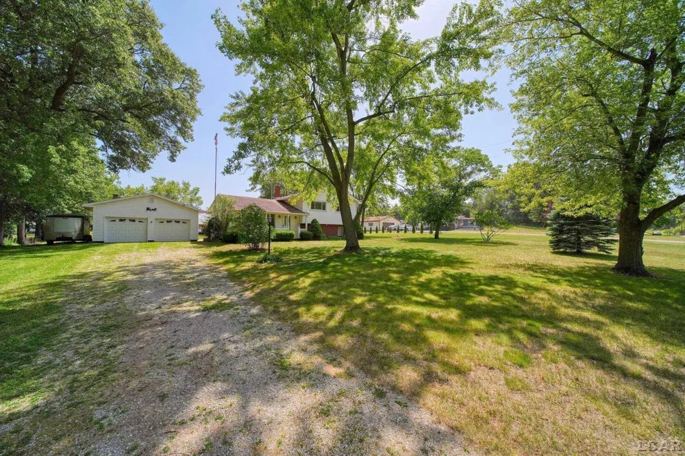 2745 E Carleton Road Madison Charter Township, MI 49221