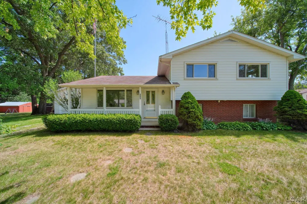 2745 E Carleton Road Madison Charter Township, MI 49221