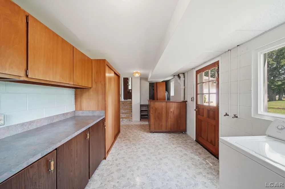 2745 E Carleton Road Madison Charter Township, MI 49221