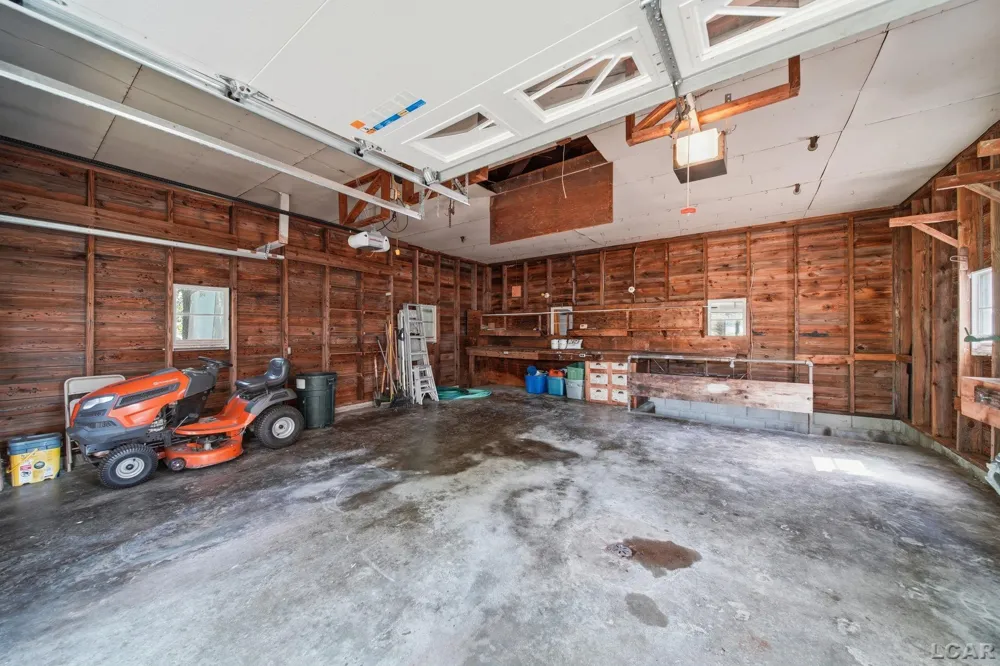 2745 E Carleton Road Madison Charter Township, MI 49221