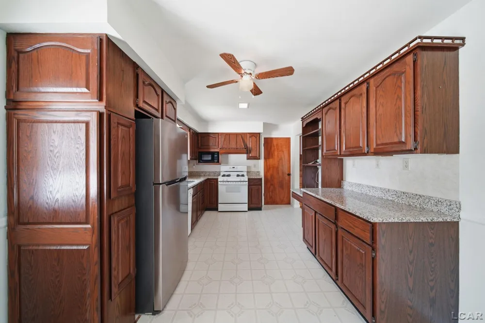 2745 E Carleton Road Madison Charter Township, MI 49221