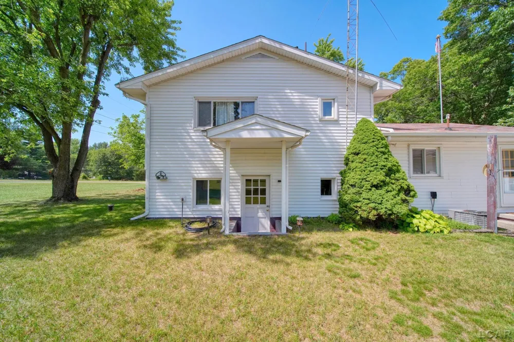 2745 E Carleton Road Madison Charter Township, MI 49221