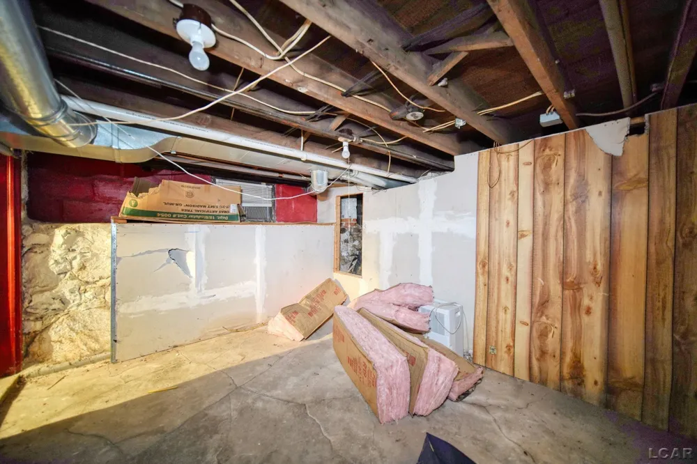225 Seeley Street Adrian City, MI 49221