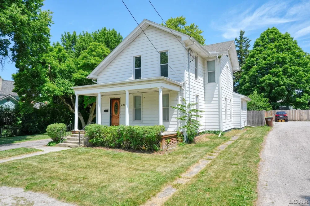 225 Seeley Street Adrian City, MI 49221