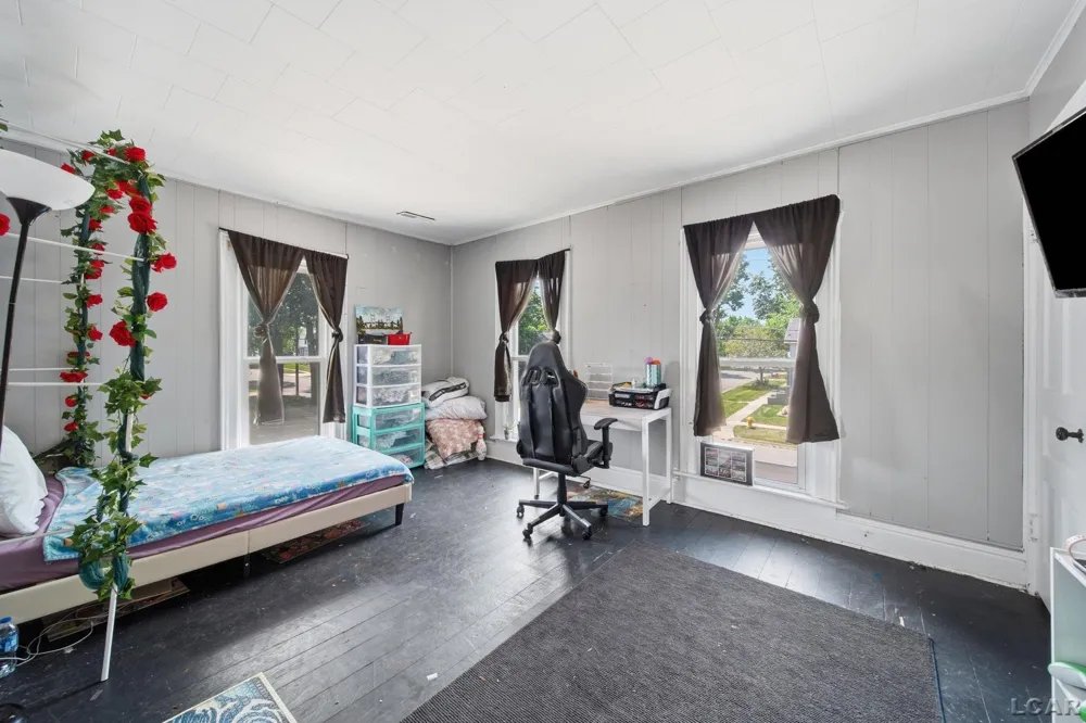 225 Seeley Street Adrian City, MI 49221