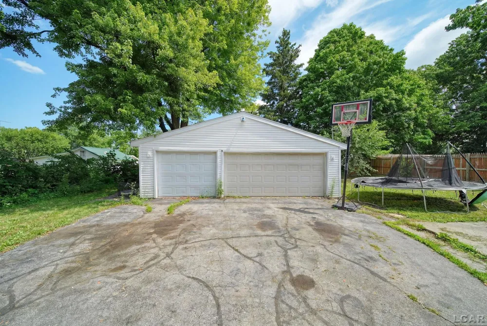 225 Seeley Street Adrian City, MI 49221