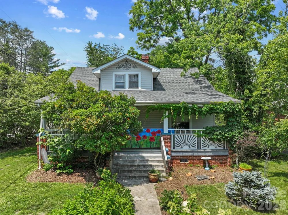 49 Church Street Weaverville, NC 28787