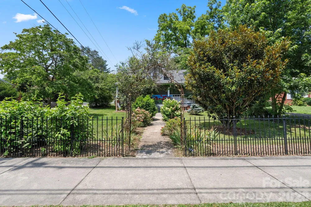 49 Church Street Weaverville, NC 28787