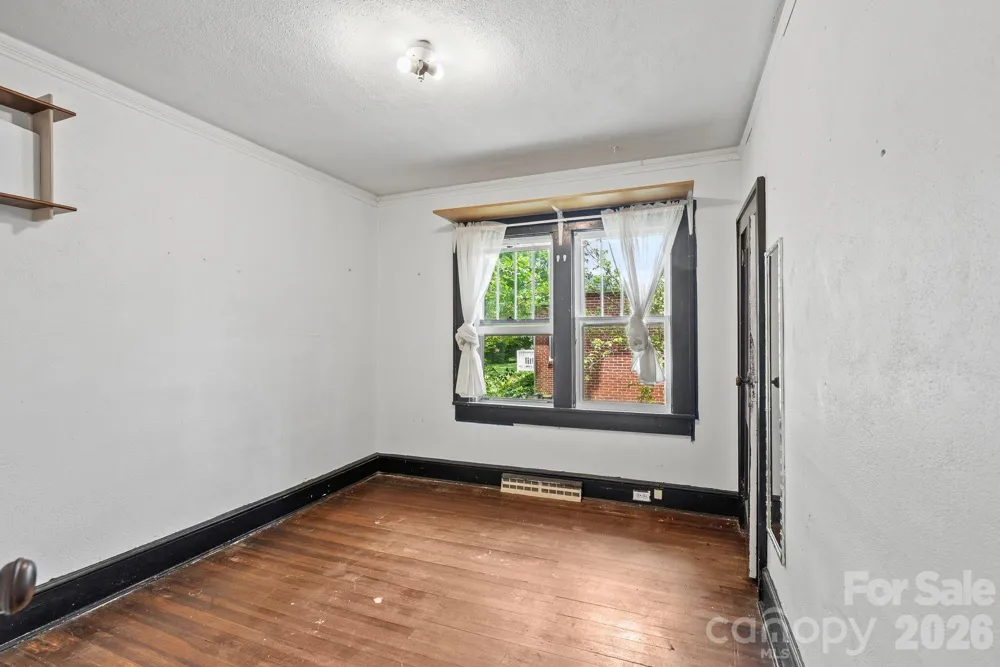 49 Church Street Weaverville, NC 28787