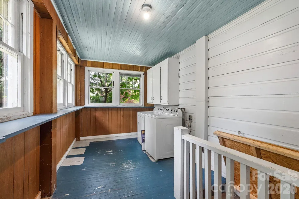 49 Church Street Weaverville, NC 28787