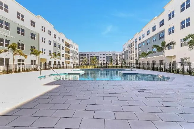 1220 SOUTHSTATION PLACE #404 Orlando, FL 32809