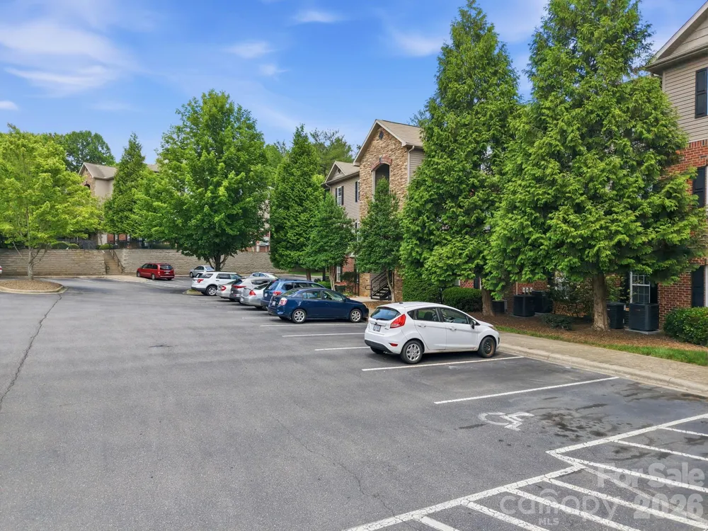 528 Appeldoorn Circle Asheville, NC 28803