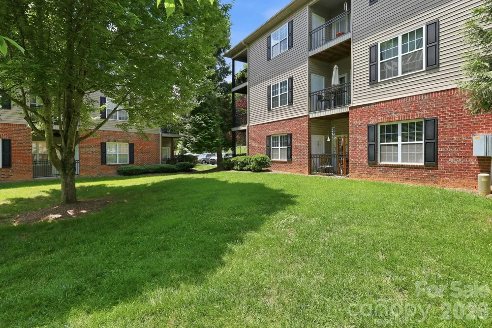 528 Appeldoorn Circle Asheville, NC 28803