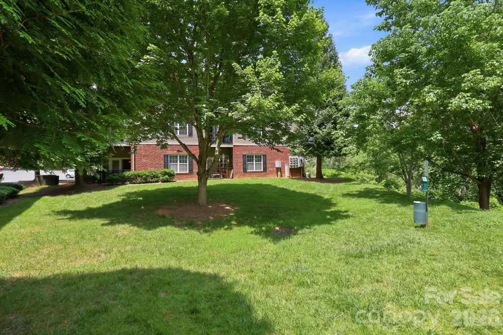528 Appeldoorn Circle Asheville, NC 28803