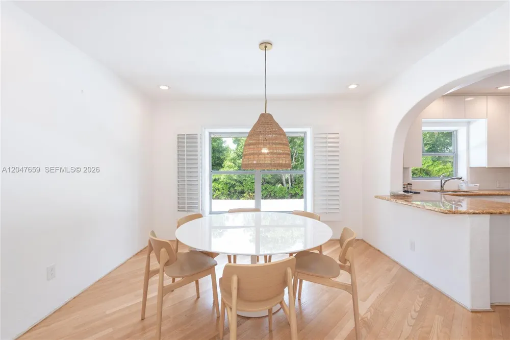 9940 Collins Ave #10 Bal Harbour, FL 33154