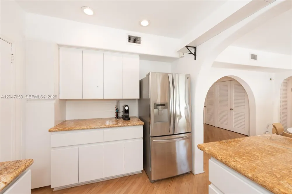 9940 Collins Ave #10 Bal Harbour, FL 33154