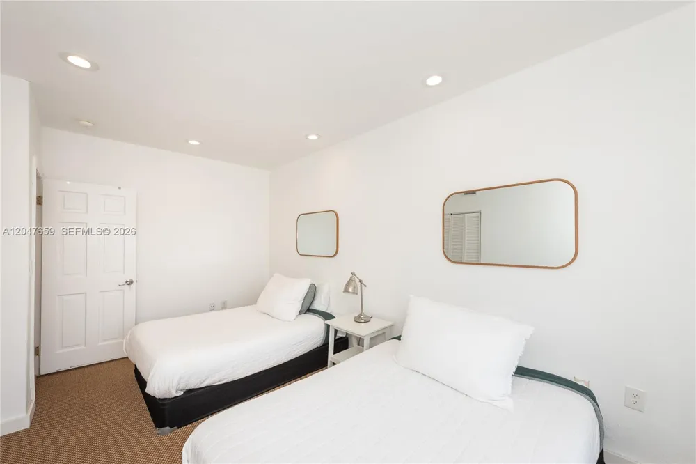 9940 Collins Ave #10 Bal Harbour, FL 33154