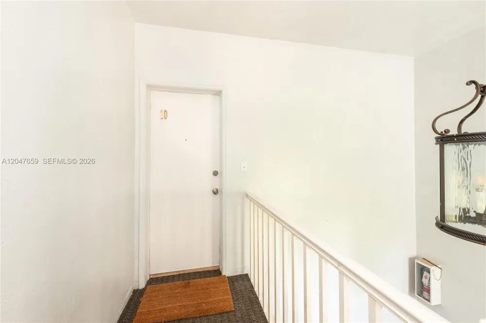 9940 Collins Ave #10 Bal Harbour, FL 33154