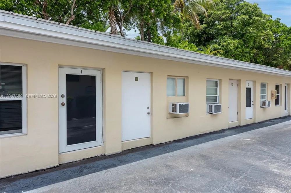 9940 Collins Ave #10 Bal Harbour, FL 33154