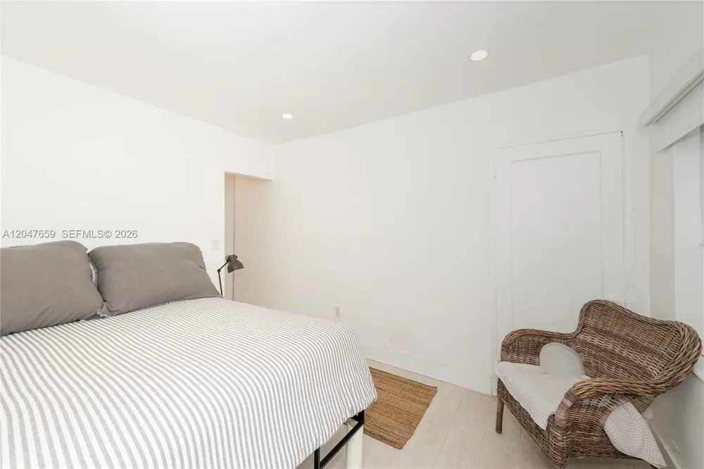 9940 Collins Ave #10 Bal Harbour, FL 33154
